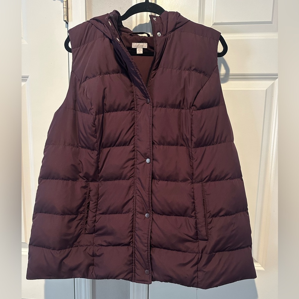 J. Jill down-filled quilted puffer vest. Size XL petite.